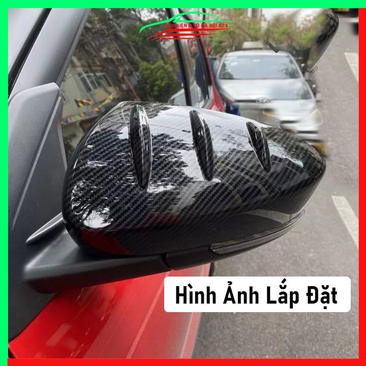 Ốp gương chiếu hậu Raize 2021-2023 vân Cacbon bảo vệ chống trầy trang trí làm đẹp xe