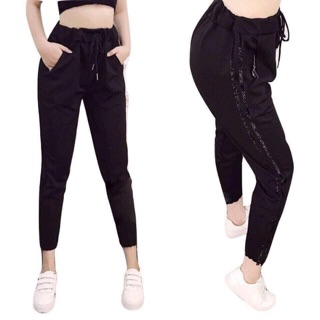 - Quần jogger kim tuyến