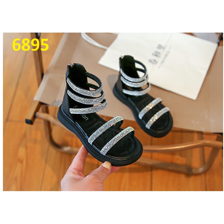 giày sandan cổ cao quai đá đen cho bé gái 6895