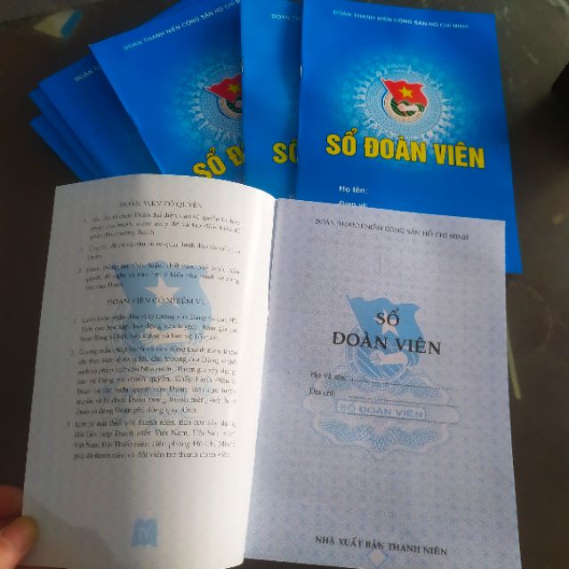 Sổ đoàn viên màu xanh
