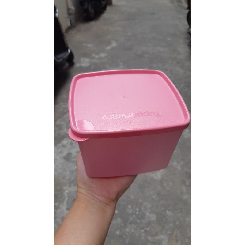 Hộp Trữ Mát Trái Cây Rau Củ Tupperware Bộ 4 Vuông 800ml Trộn Nhiều Màu Ngẫu Nhiên TU32