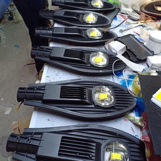 Đền đường 50w đèn chiếc lá