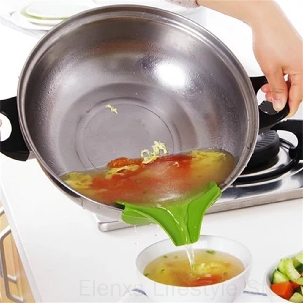 Phễu hỗ trợ đổ nước dùng từ nồi tiện lợi