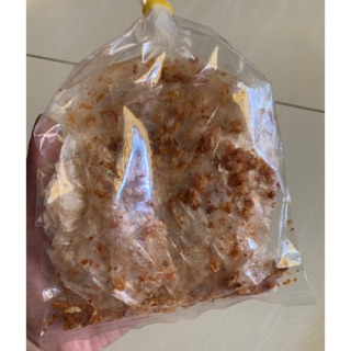 Bánh tráng muối tỏi nghệ sĩ siêu hot