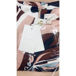 ĐẦM TED BAKER