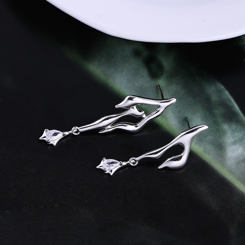 Khuyên Tai Bất Đối Xứng Đính Đá zircon Thời Trang