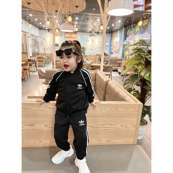 Bộ Thể Thao Das Đen Khoá Kéo In Logo Cho Bé