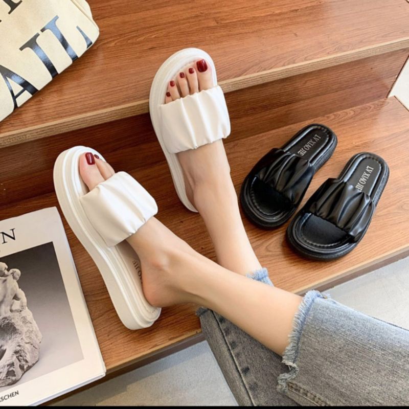 Dép Bánh Mì Dép Nữ Quai Ngang Xếp Nhúm Cực Xinh Trẻ Trung Đế 3P Tôn Dáng Chất Liệu PU Siêu Nhẹ Cực Êm