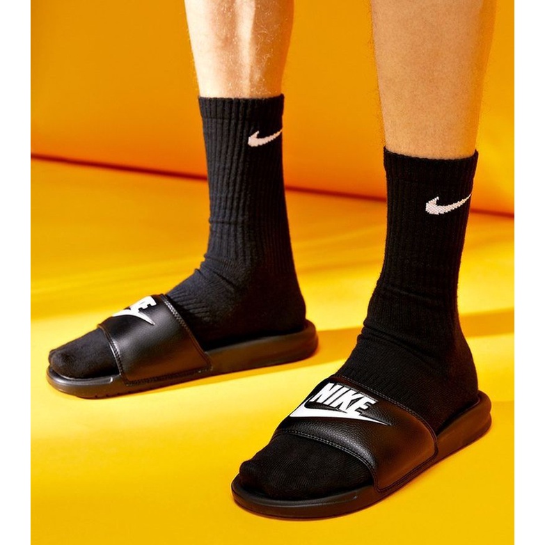Vớ Adidas, Nike cao cổ Nam Nữ phong cách thể thao, trẻ trung, năng động.