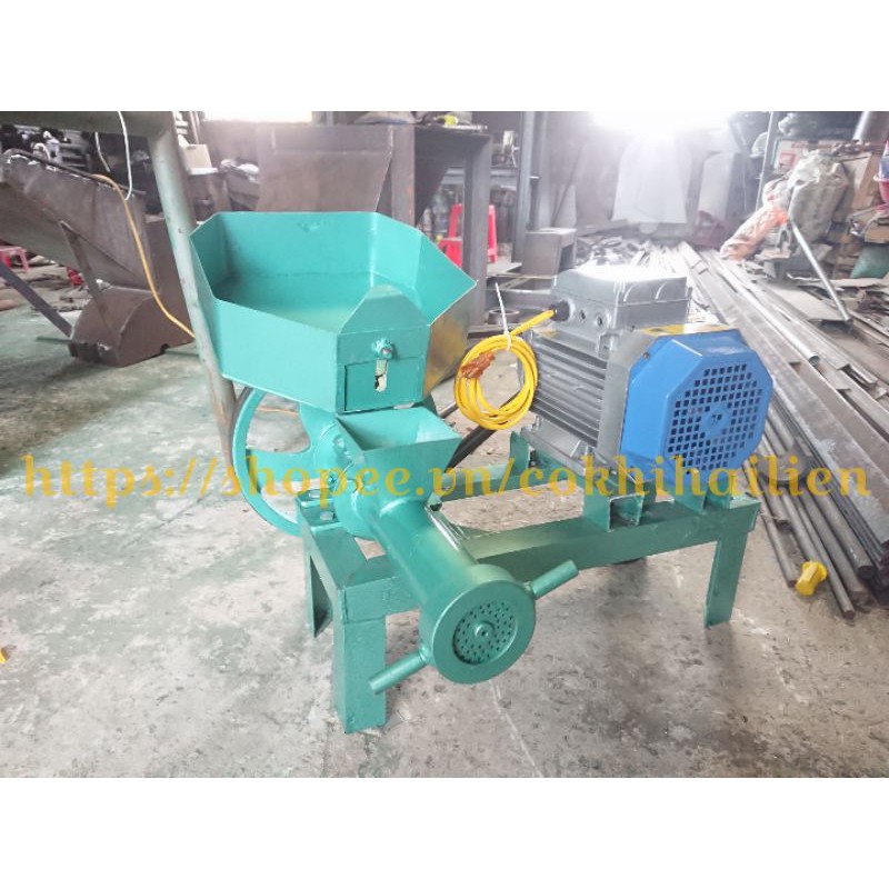 Máy đùn ép cám viên, máy đùn ép cám chăn nuôi, máy đùn ép thức ăn gia súc loại 80 đến 100kg đã bao gồm motor