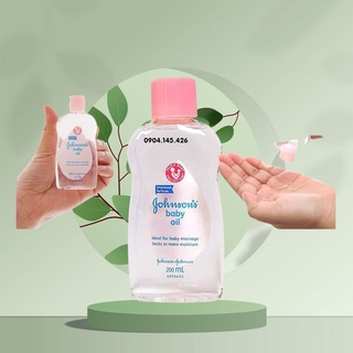 Dầu massage Johnson Baby Oil 200ml