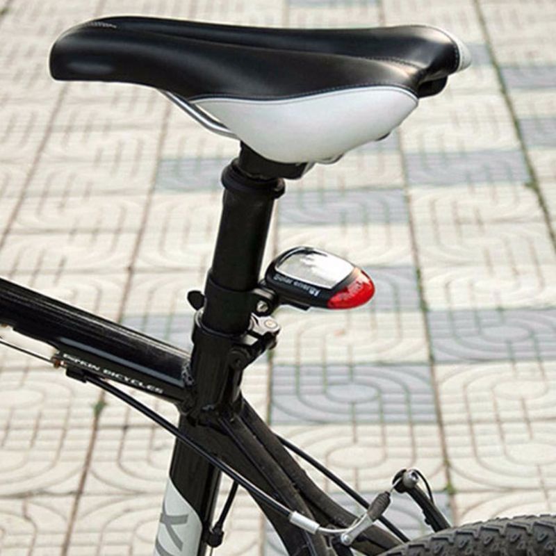 Đèn Led Cảnh Báo Gắn Đuôi Xe Đạp Sử Dụng Năng Lượng Mặt Trời
