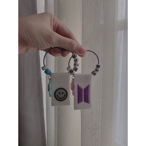 Móc khoá thêu tên mini - Mimi embroidered nametag