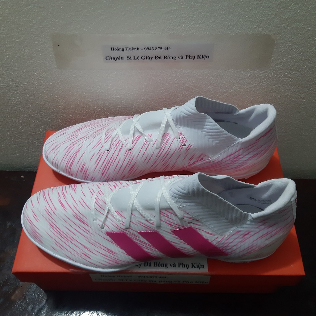 Giày đá bóng Nemeziz 18.3 TF trắng hồng