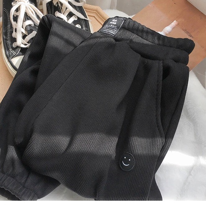 Quần Jogger Tăm Thêu Mặt Cười Quần Ống Rộng Bo Gấu Siêu Hack Chân Ullzang Chất Nỉ Tăm Dày Dặn