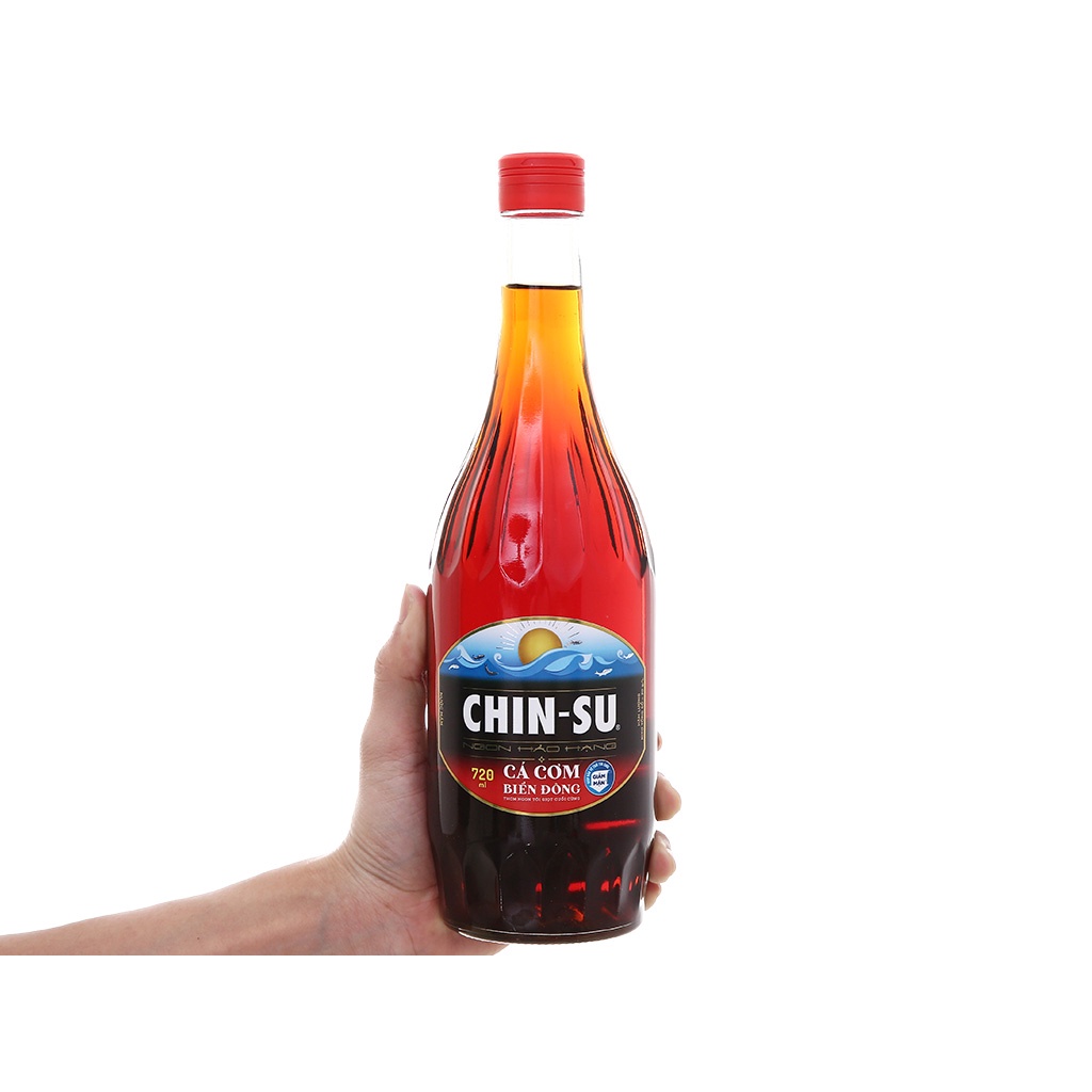 Nước mắm Chinsu cá cơm biển Đông chai thủy tinh 720ml