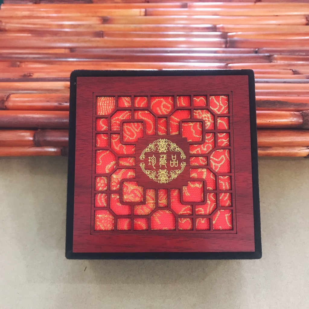 Mọc - Hộp đựng chuỗi bằng nhung khung gỗ size 10x10x4,5cm | BigBuy360 - bigbuy360.vn