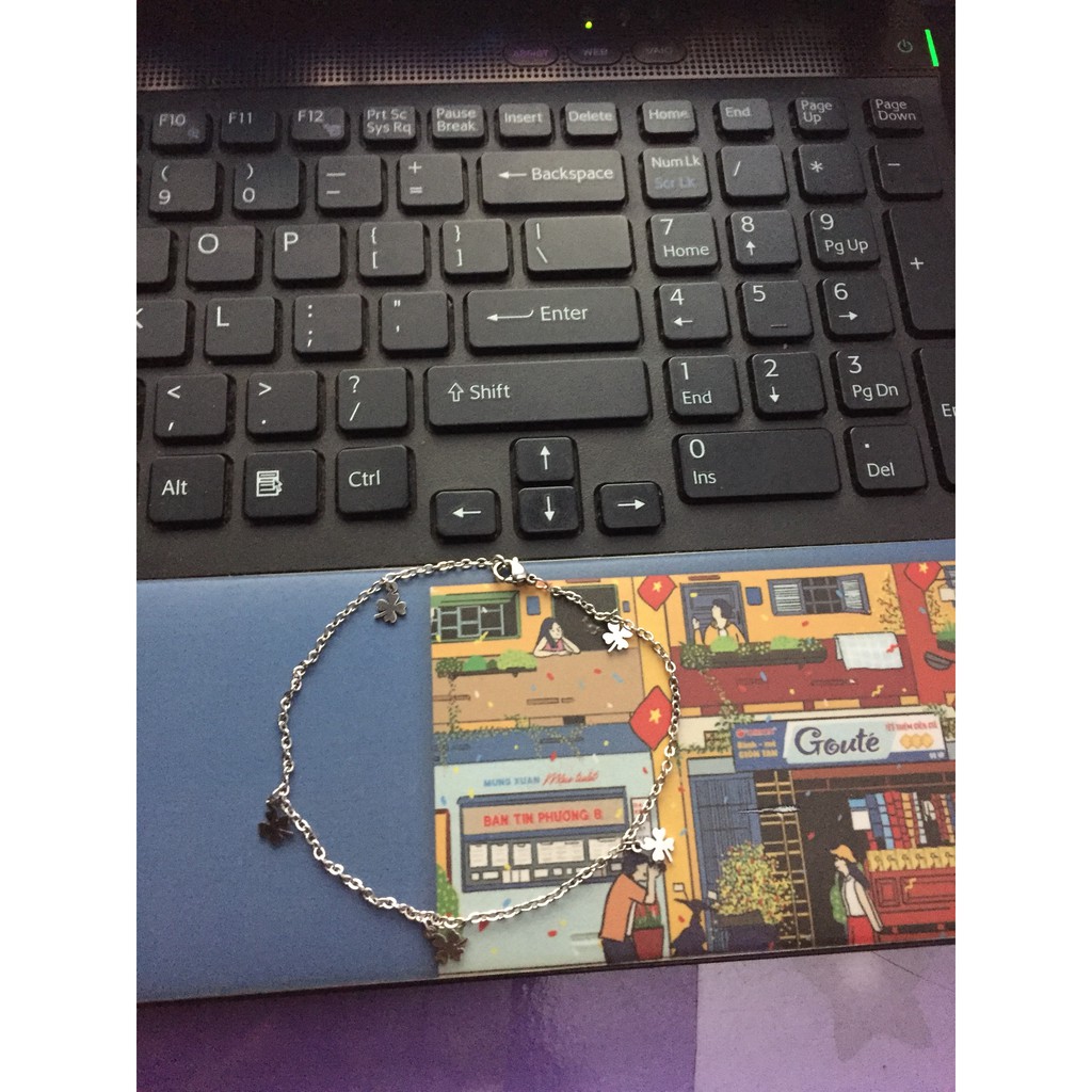 Lắc chân ,tay cỏ 4 lá | BigBuy360 - bigbuy360.vn