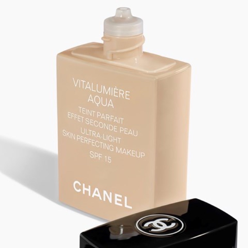 Kem nền Chanel Vitalumiere Aqua SPF 15 tông 20 30 ml
