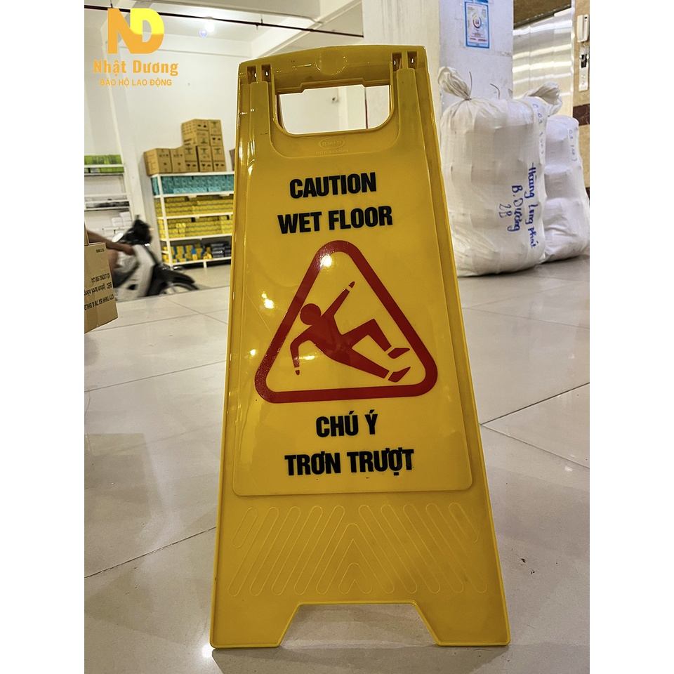 Bảng cảnh báo chữ A Khu vực đang làm vệ sinh/ Khu vực đang thi công/ Chú ý trơn trượt/ Cấm đậu xe/ Cấm hút thuốc