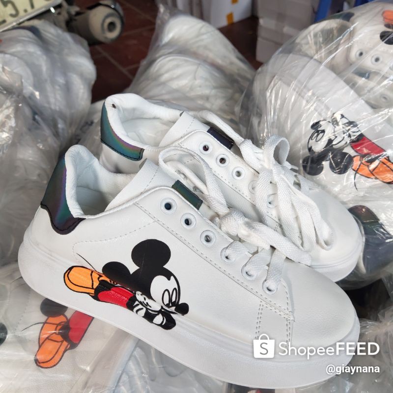 Giày sục thể thao sọc hồng hàn quốc cực xinh | BigBuy360 - bigbuy360.vn