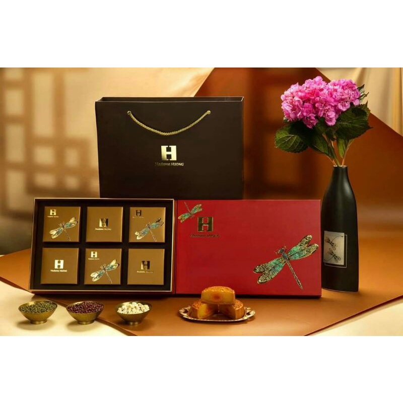 Bánh Trung Thu cao cấp Madam Huong