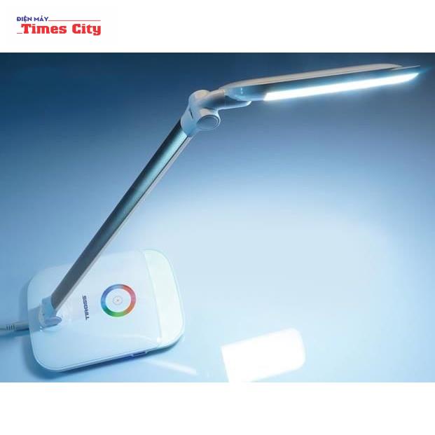 Đèn học chống cận cảm ứng ba màu ánh sáng Tiross 6W TS1805 màu bạc