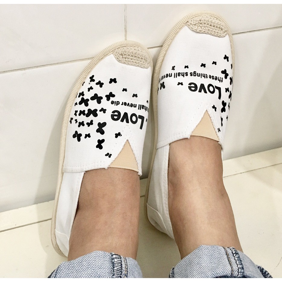 Giày slip on vải chữ love S172