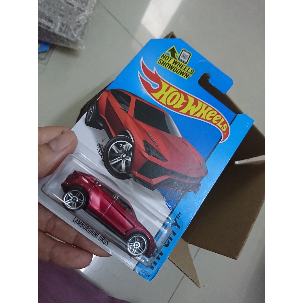 Xe Hotwheels Lamborghini