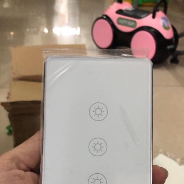 Công tắc 3 Tuya Zigbee