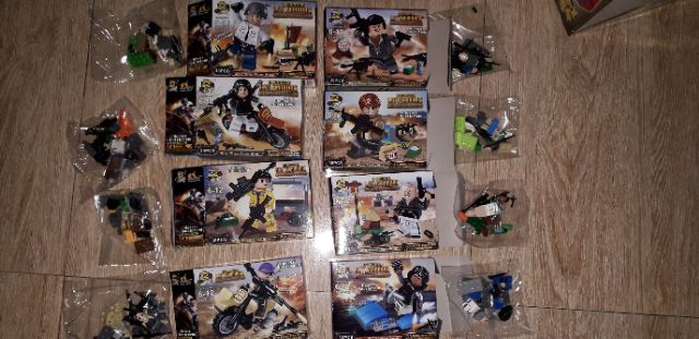 Lắp ráp 1 hộp lắp ráp LegoBattergruond 2019Y