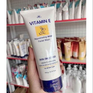 Sửa rửa mặt vitamin e thái lan