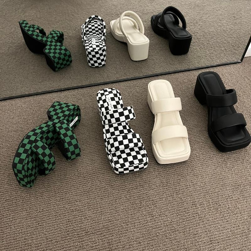 Sandal đế dày cao gót 2 quai phong cách Hàn Xẻng