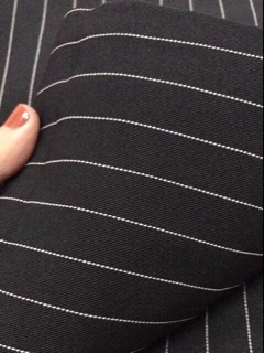 Bộ vest kẻ nữ công sở phong cách Hàn quốc