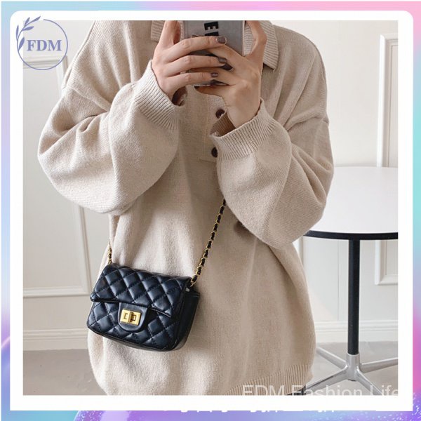 Túi Đeo Chéo Họa Tiết Trái Dứa Thời Trang Sành Điệu Cho Nữ