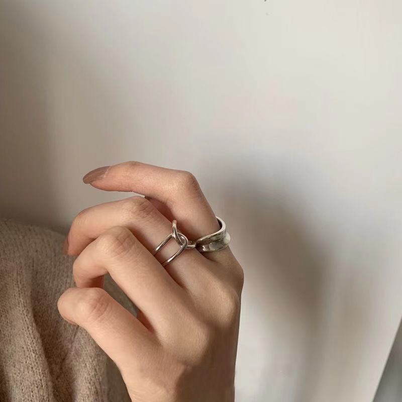 Bộ 2 nhẫn hở có thể điều chỉnh thiết kế không đều màu bạc dành cho nữ