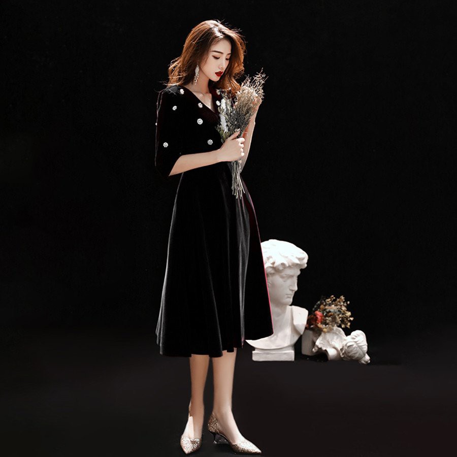 Váy xòe đính hoa trắng sang trọng cho chị em đi tiệc | BigBuy360 - bigbuy360.vn