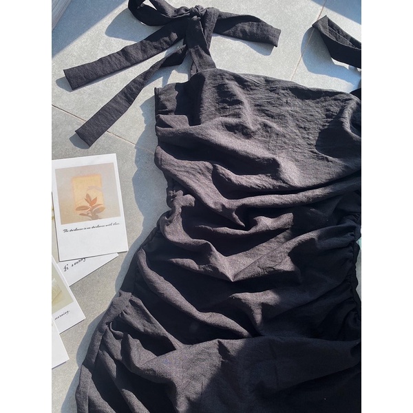 Đầm đen 2 dây tự cột nhún hông xẻ tà Sun Fashion