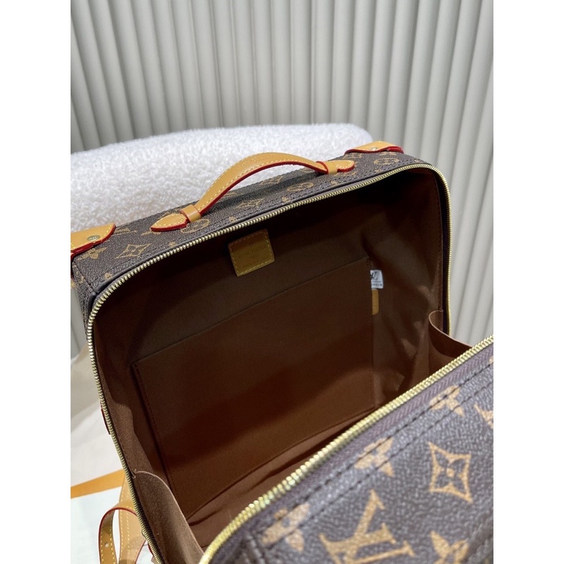 Balo LV thời trang cao cấp có sẵn