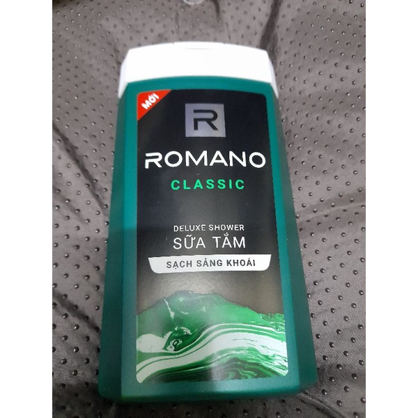 Sữa tắm nam hương nước hoa Romano Classic 380g