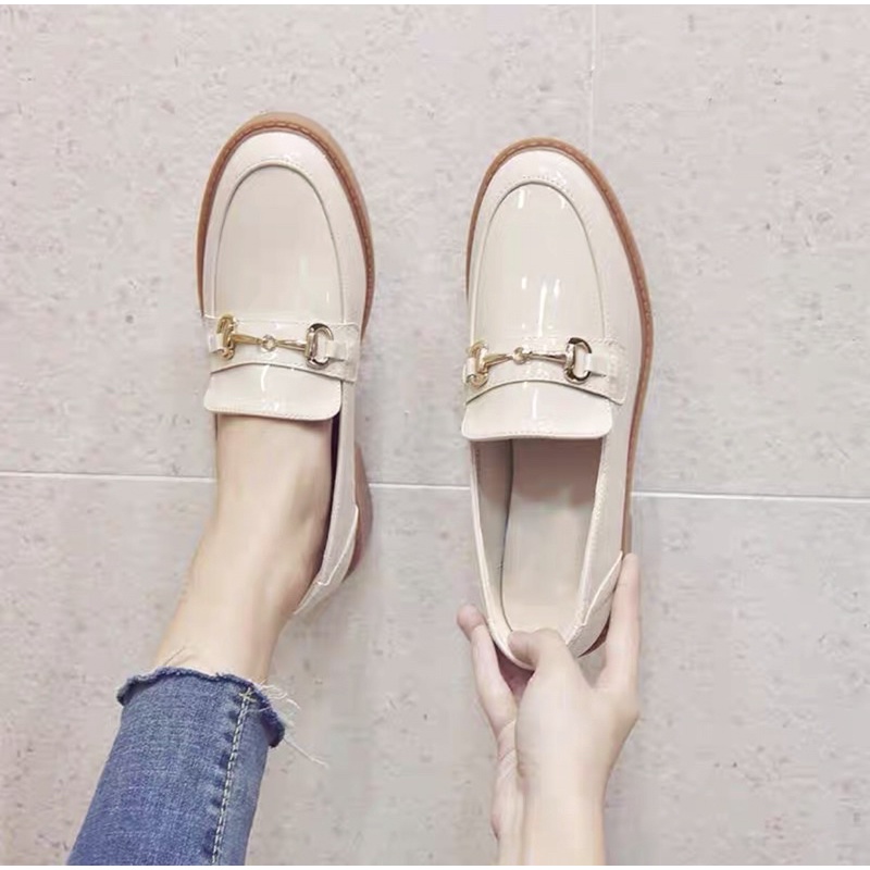 Giầy khoá ngang đế 5 p chất da bóng êm mềm hót!!!