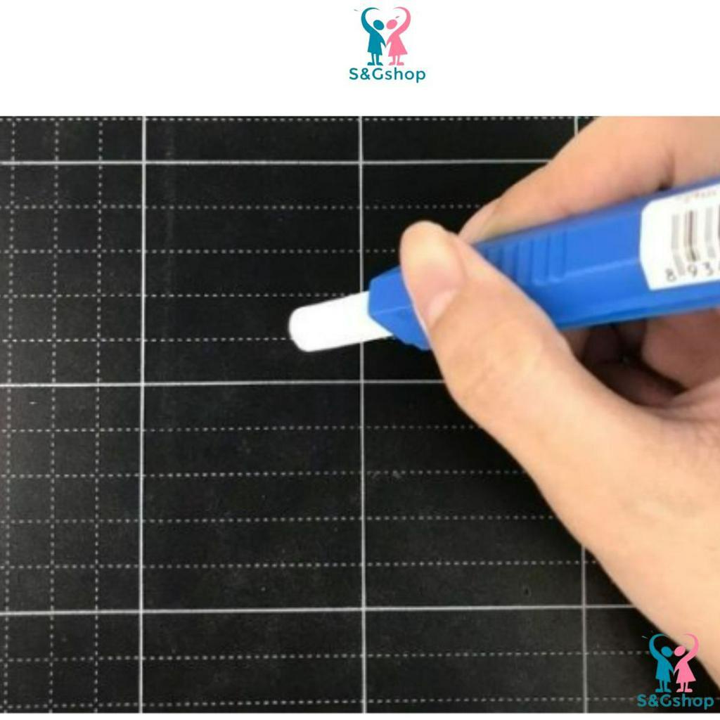 Bút kẹp phấn MIC, bút cầm phấn không dính tay sử dụng cho giáo viên và học sinh