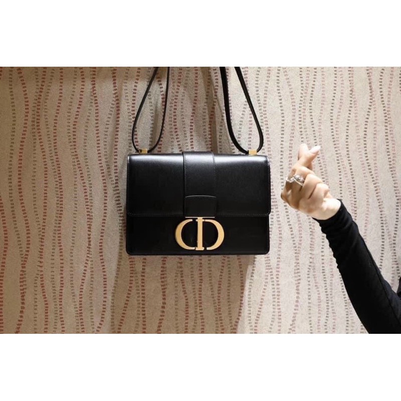 Túi đeo chéo đeo vai 30 MONTAIGNE khoá mạ màu vàng fullbox có hộp