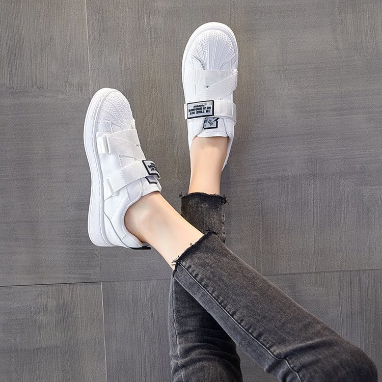 Giày thể thao nữ đế bằng giá rẻ giày sneaker nữ cao cấp trắng đen ulzzang hot trend AZUKA - B7 | BigBuy360 - bigbuy360.vn