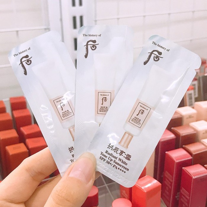Gói kem chống nắng dưỡng trắng whoo Radiant White Tone Up Sunscreen SPF50+/ PA++++ 1ml_𝐄𝐁𝐈𝐒𝐔 𝐂𝐎𝐒𝐌𝐄𝐓𝐈𝐂𝐒