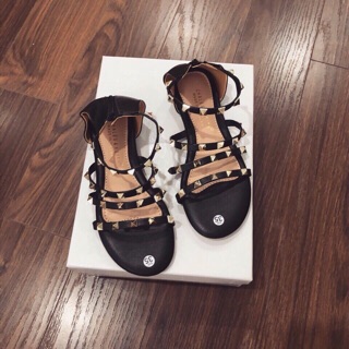 Sandal chiến binh đinh