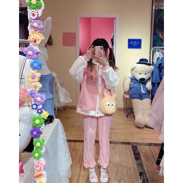 Áo khoác bomber có nón thêu hình hello kitty brand kitty