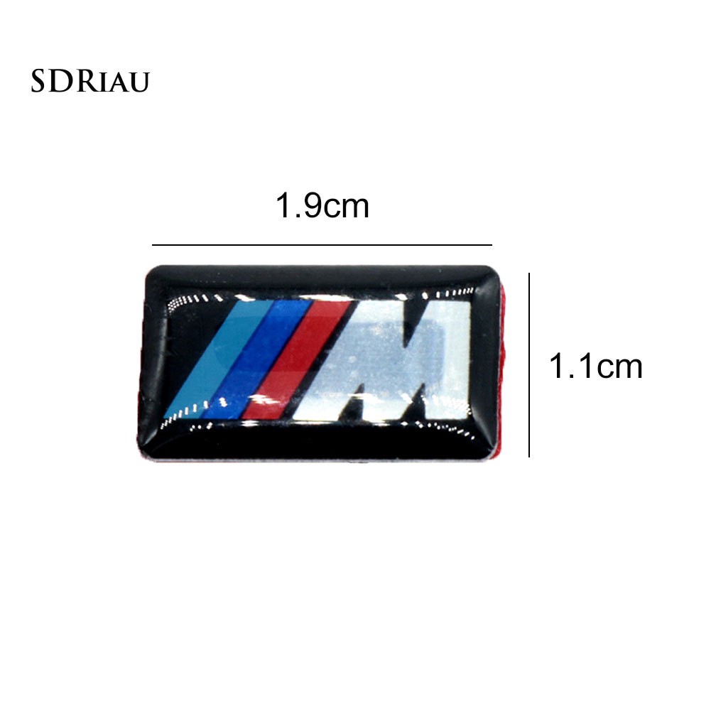 Sticker hoạ tiết chữ M dùng để trang trí vô lăng xe BMW
