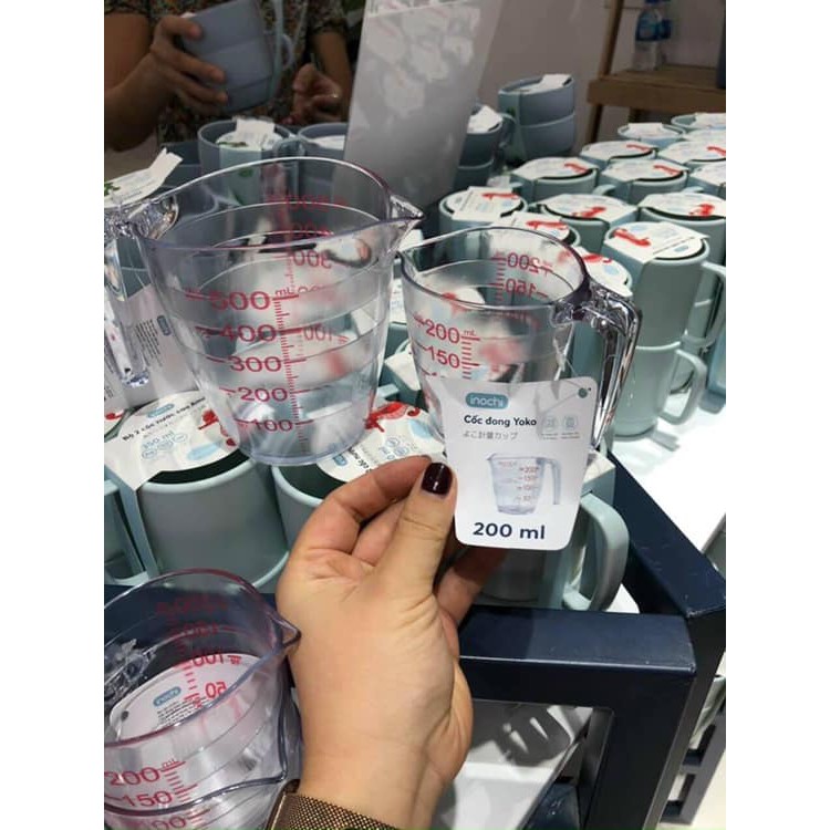 Cốc đong Inochi size 200ml và 500ml chia vạch, chịu nhiệt độ cao