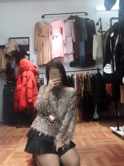 Áo kim sa lệch vai